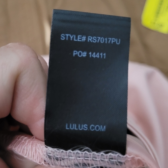 LULU'S | faux/ vegan leather lined mini skirt - Picture 7 of 8